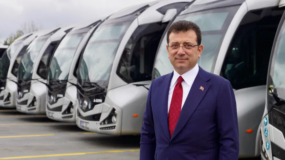 İMAMOĞLU: İBB’NİN KADİM KURUMLARINI KÜÇÜLTEN MUHALEFETİ SEVİYELİ DİL KULLANMAYA DAVET EDİYORUM