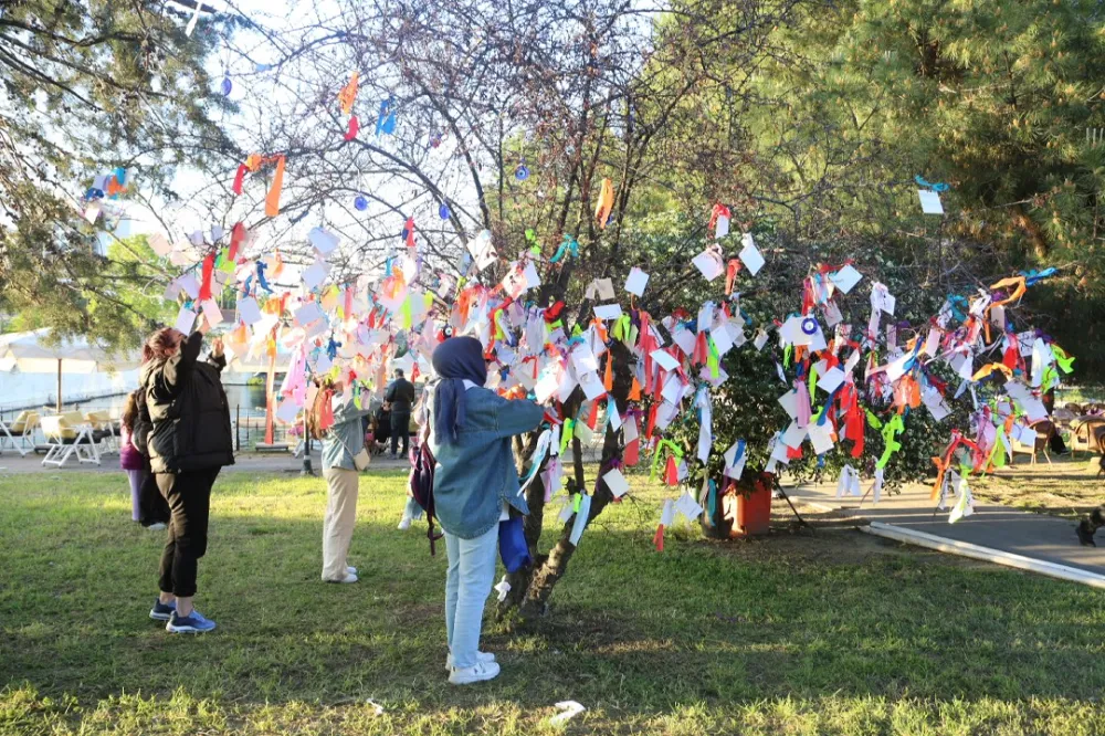 KÜÇÜKÇEKMECE’DE HIDIRELLEZ COŞKUSU  DİLEKLER DİLENDİ, ATEŞTEN ATLANDI…HIDIRELLEZ COŞKUSU KÜÇÜKÇEKMECE’Yİ SARDI, İSTANBUL GAZETEM