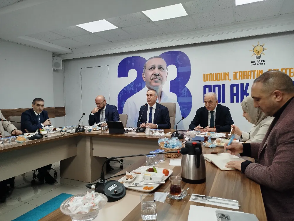 AK Parti Ümraniye İlçe Başkanlığı, ilçede hizmet veren basın mensuplarını unutmadı 