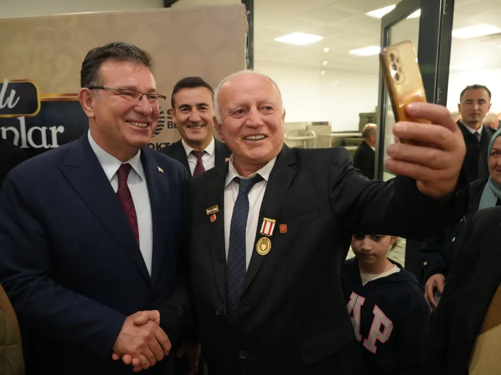 Sarıyer Belediye Başkanı M.Oktay Aksu, 18 Mart Çanakkale Zaferi dolayısıyla, Şehit yakınları ve Gazilerimizle, iftar yaptı