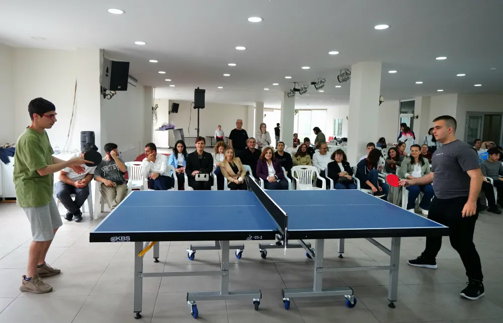 BEYLİKDÜZÜ’NÜN ÖZEL SPORCULARI MASA TENİSİNDE TER DÖKTÜ