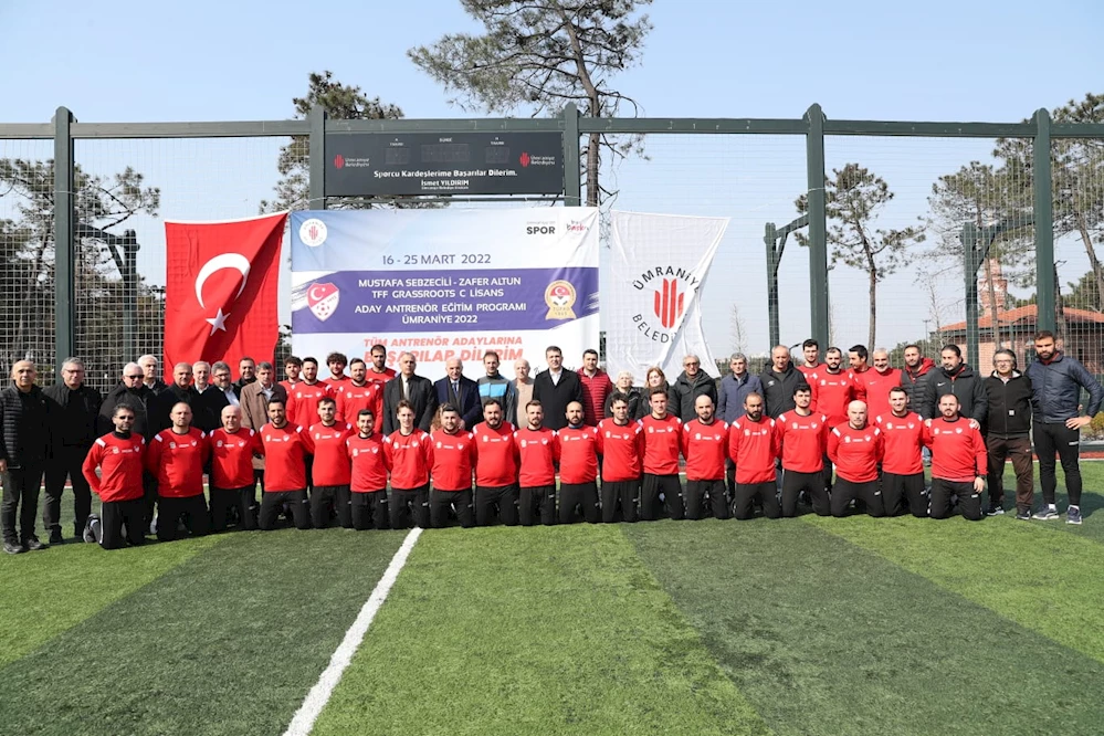 ÜMRANİYE BELEDİYESİ FUTBOL ANTRENÖRLERİ YETİŞTİRİYOR