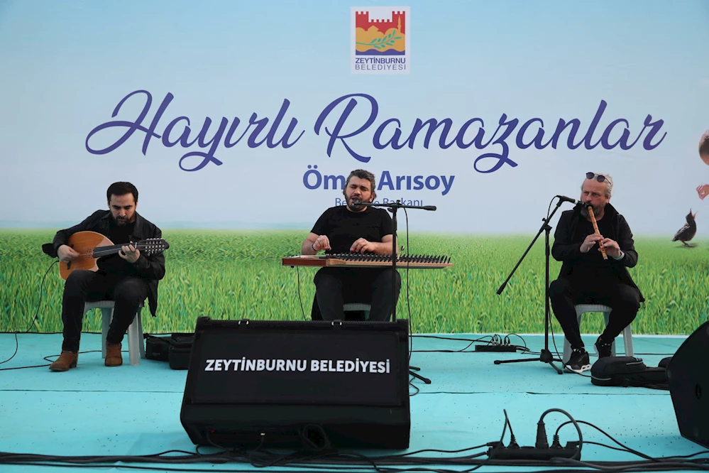 Zeytinburnu 15 Temmuz Meydanı’nda iftar yemeği