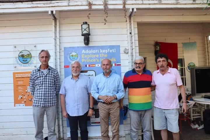 ADALAR YAŞAM PORTALI
