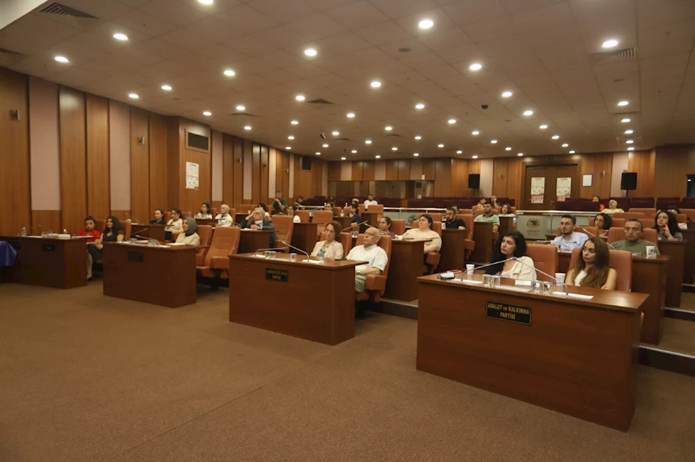 Yerel Yönetimlerde Yeni Eğilimler’ Semineri, Kartal’da Gerçekleştirildi