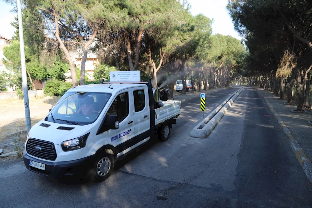 Kartal Belediyesi ekipleri, sinek, sivrisinek ve larvalara karşı