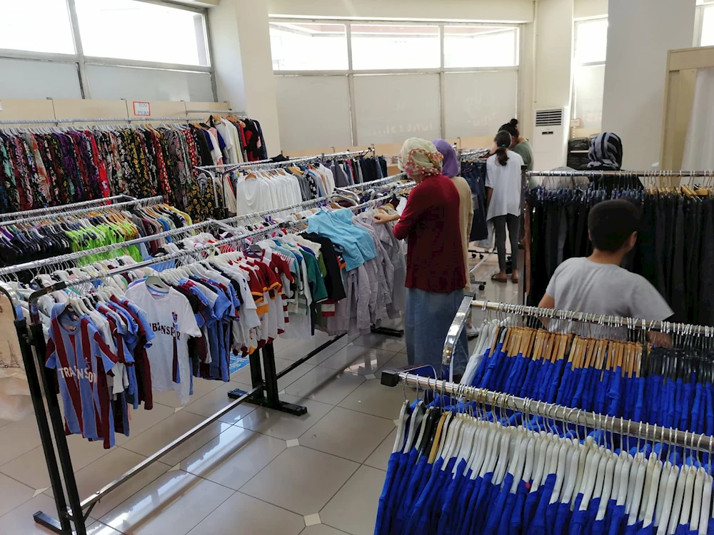 Bağcılar Belediyesi – 73 bin 300 aileye kıyafet ve ayakkabı yardımı