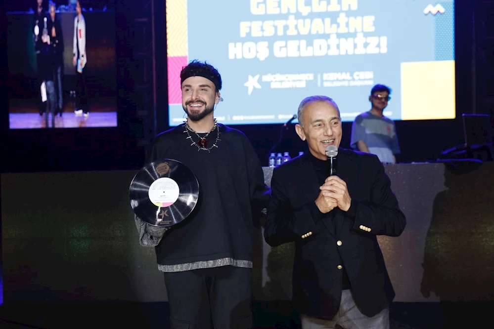KÜÇÜKÇEKMECE BELEDİYESİ GENÇLİK FESTİVALİ MUHTEŞEM SONLA BİTTİ