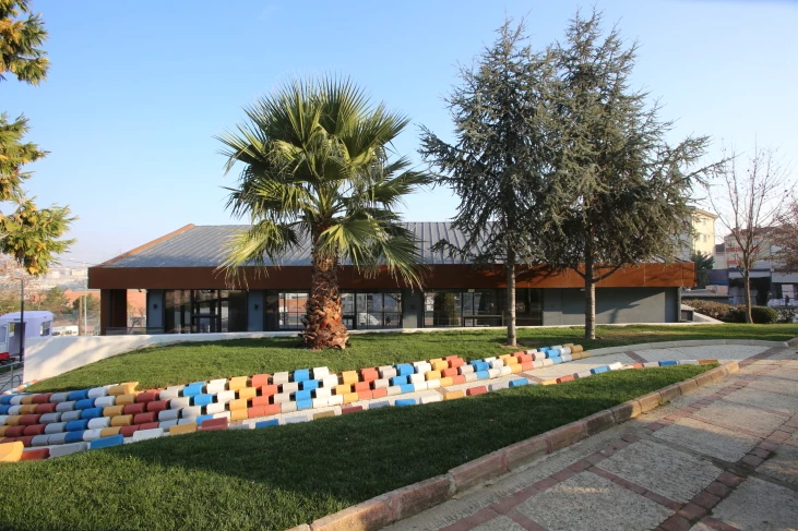 KÜÇÜKÇEKMECE’DE EMEKLİLERİN YENİ BULUŞMA NOKTASI