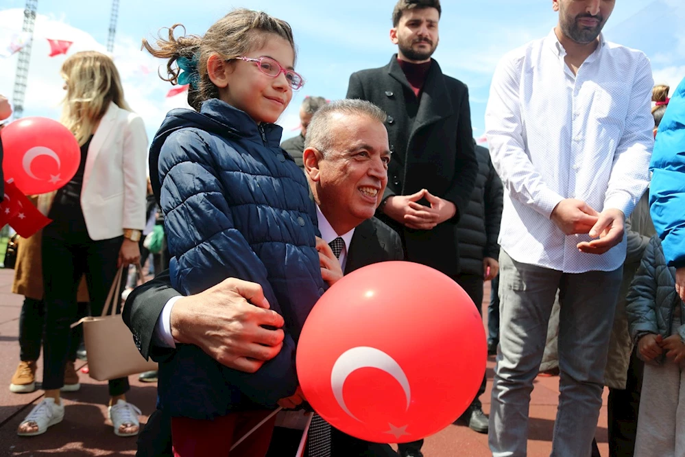 ATAŞEHİR’DE ÇOCUKLAR 23 NİSAN’I BÜYÜK COŞKUYLA KUTLADILAR
