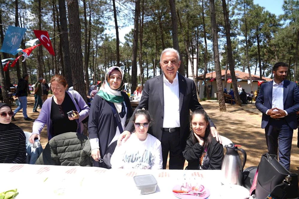 ÜMRANİYE’DE ENGELLERİN ORTADAN KALKTIĞI PİKNİK