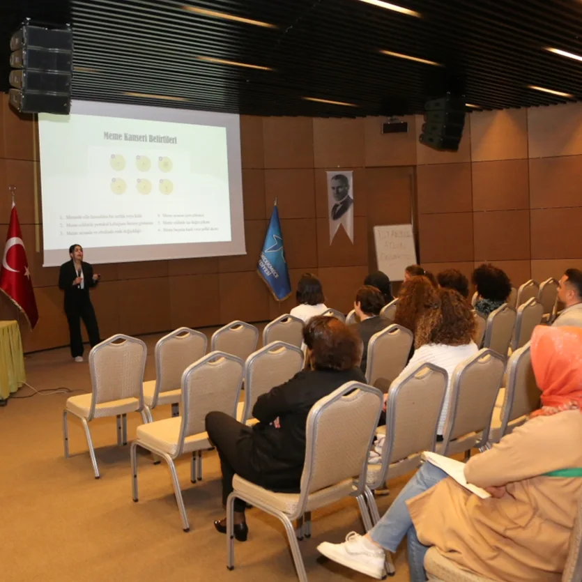 KÜÇÜKÇEKMECE’DE SEMİNERLER DEVAM EDİYOR